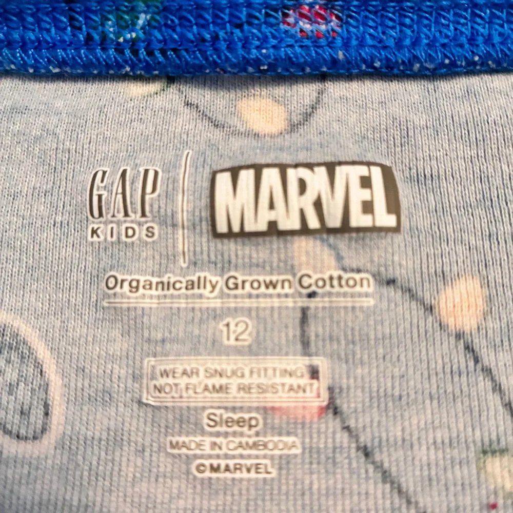 Gap Kids Marvel Organically Grown Cotton Santa Hat Spider-Man PJ Set Size 12